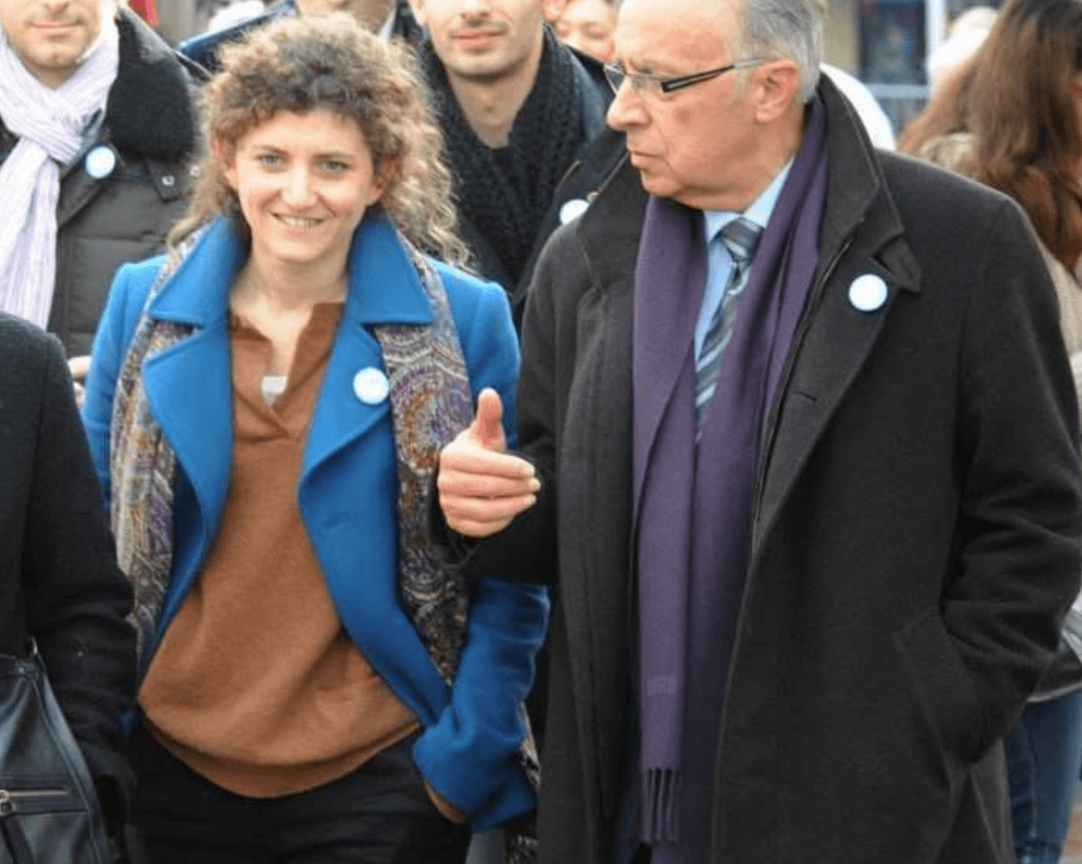 Déborah Münzer avec Jacques JP Martin au marché